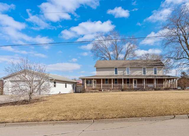 Property at 634 W 2nd St, Washington, IA 52353, 5 beds, 2 baths