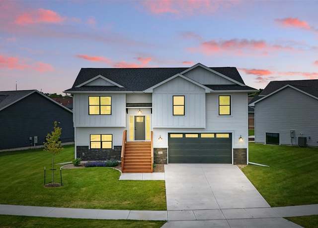Property at 1884 Sherman Dr, Iowa City, IA 52240, 3 beds, 3 baths
