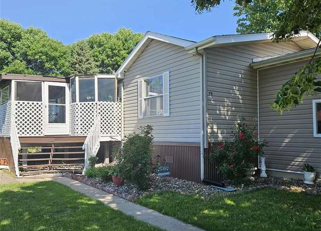 Property at 79 Modern Way, Iowa City, IA 52240, 3 beds, 2 baths