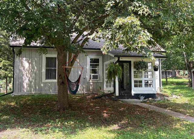 Property at 632 Reno St, Iowa City, IA 52245, 1 bath