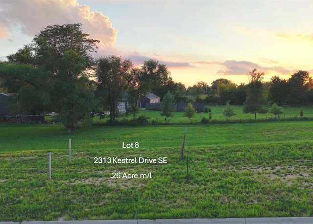 Property at 2313 Kestrel Dr SE, Cedar Rapids, IA 52403