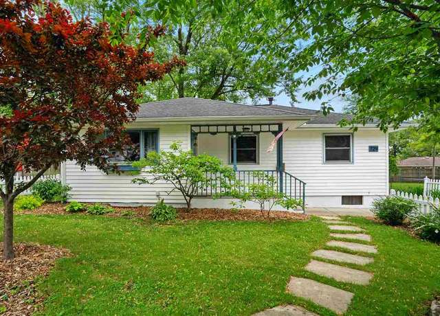 Property at 729 Highland Ave, Iowa City, IA 52240, 3 beds, 2 baths