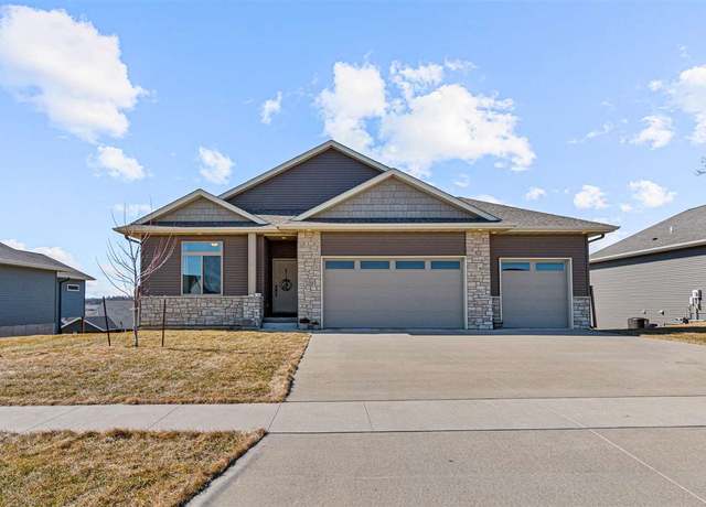 Property at 529 Deer View Ave, Tiffin, IA 52340, 4 beds, 3 baths