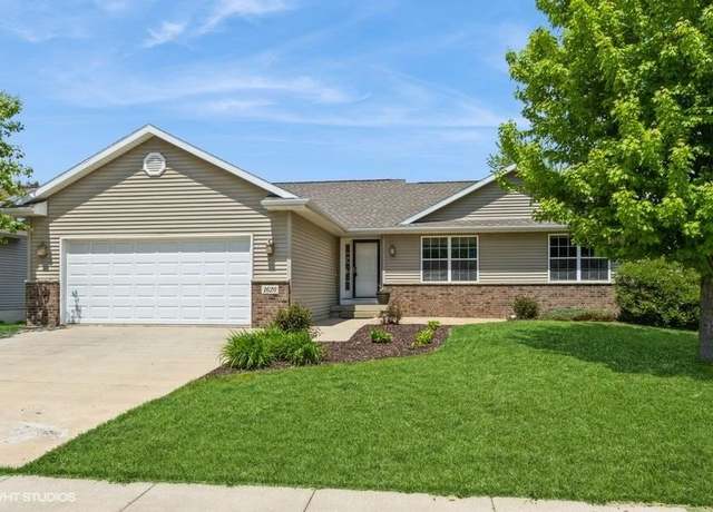 Property at 1620 Deerfield Dr W, North Liberty, IA 52317, 5 beds, 3 baths