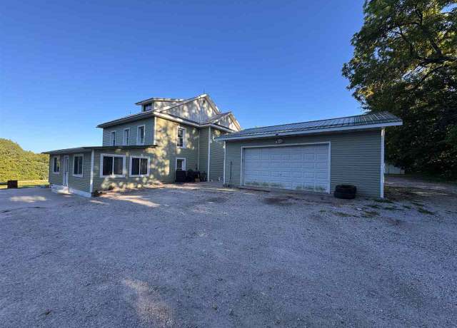 Property at 1444 121st St, IA 52776, 4 beds, 1.5 baths
