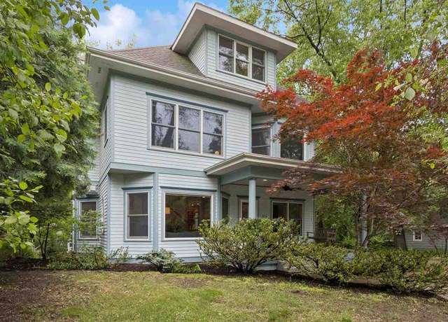 Property at 216 Magowan Ave, Iowa City, IA 52246, 3 beds, 2.5 baths