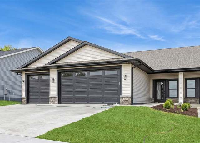 Property at 1030 Highland Trl, Solon, IA 52333, 4 beds, 3 baths