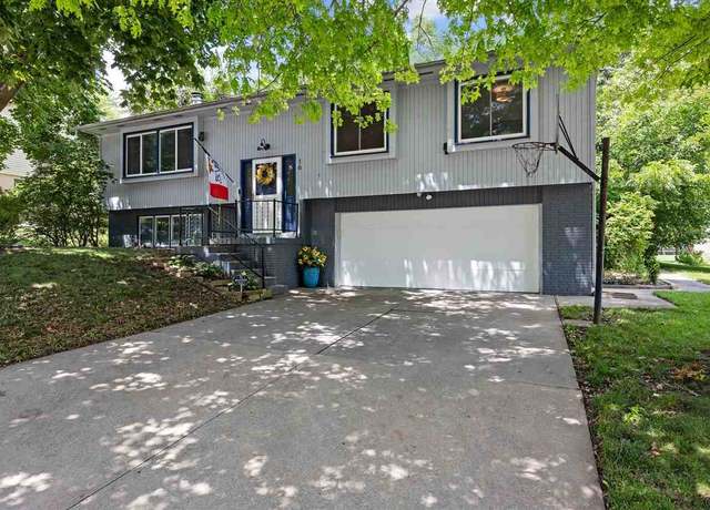 Property at 16 Ealing Dr, Iowa City, IA 52246, 4 beds, 3 baths