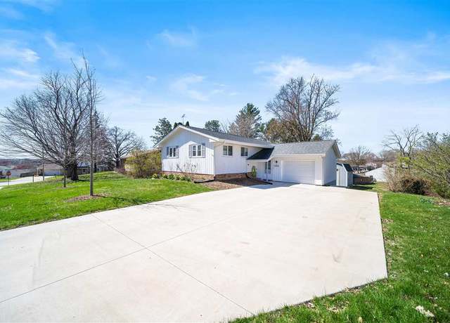 Property at 1004 19th Ave, Coralville, IA 52241, 3 beds, 2 baths