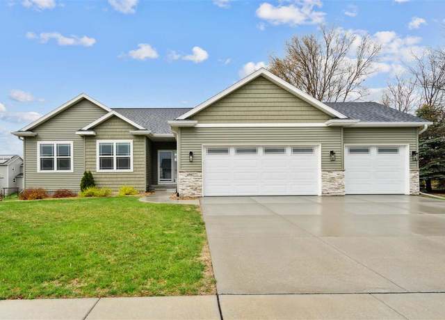 Property at 6902 Underwood Ave Ave SW, Cedar Rapids, IA 52404, 4 beds, 3 baths
