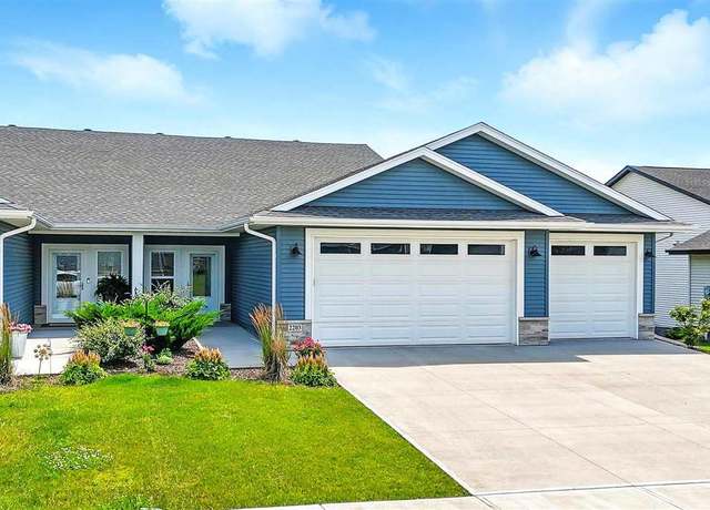 Property at 2203 Oak Terrace Ave, North Liberty, IA 52317, 4 beds, 3 baths
