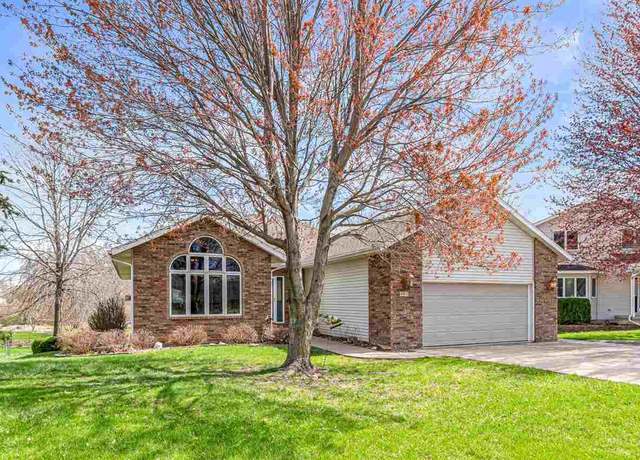 Property at 680 Andrews Ct, North Liberty, IA 52317, 4 beds, 3 baths