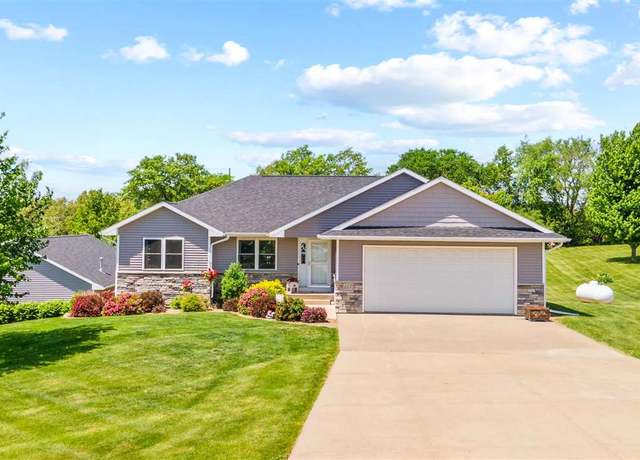 Property at 3151 Eastview Circle Dr, Riverside, IA 52327, 4 beds, 3 baths