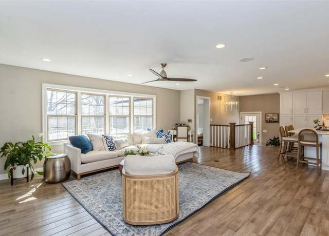Property at 1917 Rochester Ct, Iowa City, IA 52245, 3 beds, 3 baths