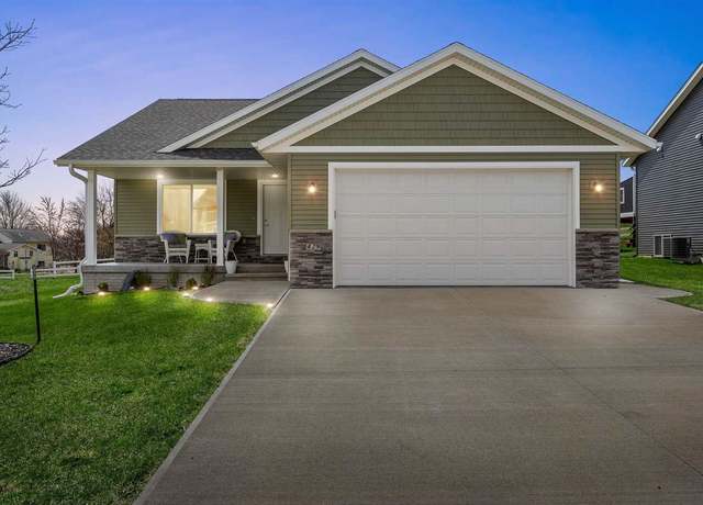 Property at 429 Galileo Dr, Riverside, IA 52327, 3 beds, 3 baths
