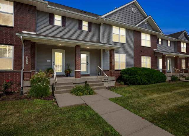 Property at 253 Huntington Dr, Iowa City, IA 52245, 3 beds, 2.5 baths