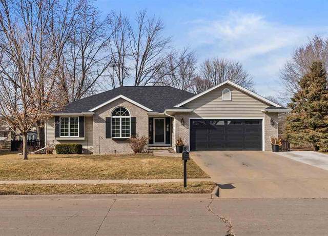 Property at 1439 Santa Fe Dr, Iowa City, IA 52246, 5 beds, 3 baths