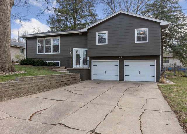 Property at 707 14th Ave, Coralville, IA 52241, 3 beds, 1.5 baths