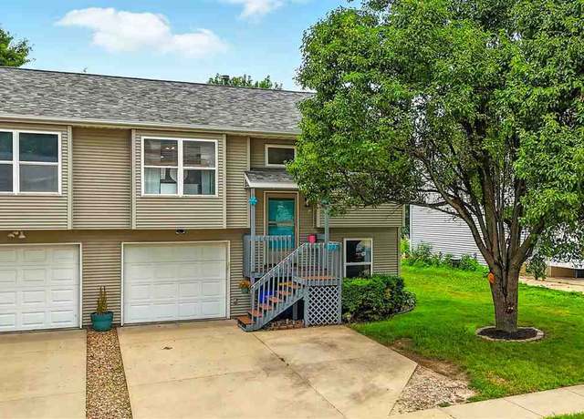 Property at 727 Hodge St, North Liberty, IA 52317, 3 beds, 2 baths