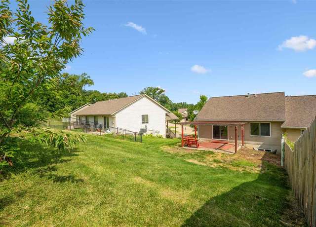 Property at 289 Hickory Ct, Tiffin, IA 52340, 3 beds, 2 baths