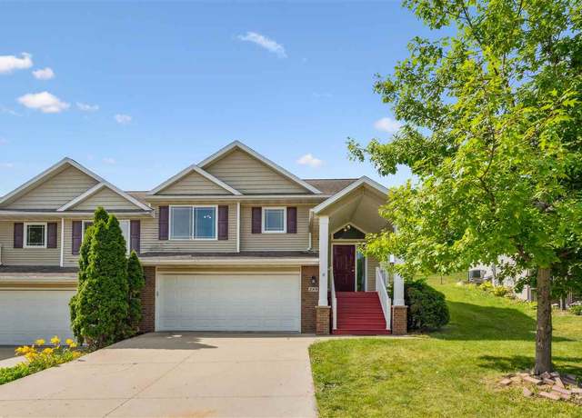 Property at 289 Hickory Ct, Tiffin, IA 52340, 3 beds, 2 baths