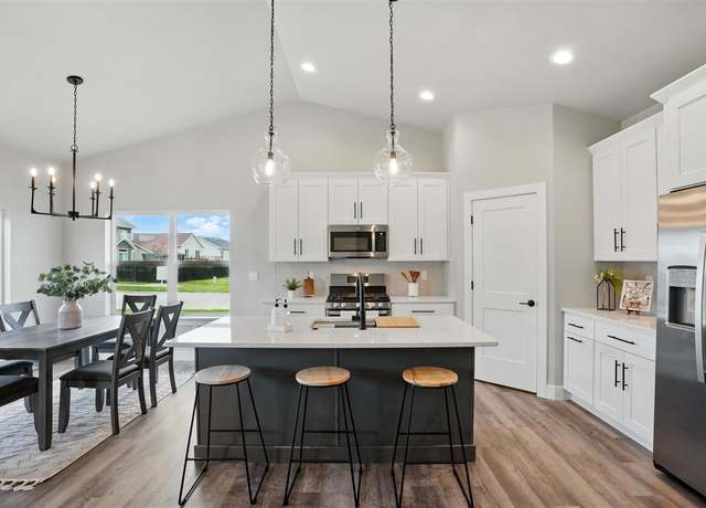 Property at 1760 Sherman Dr, Iowa City, IA 52240, 4 beds, 3 baths
