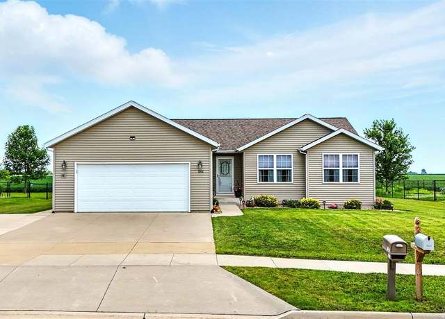 Property at 1002 S 12th Ave, Washington, IA 52353, 5 beds, 3 baths