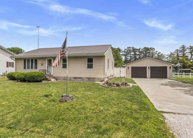 Property at 102 S 15th Ave, Washington, IA 52353, 3 beds, 2 baths
