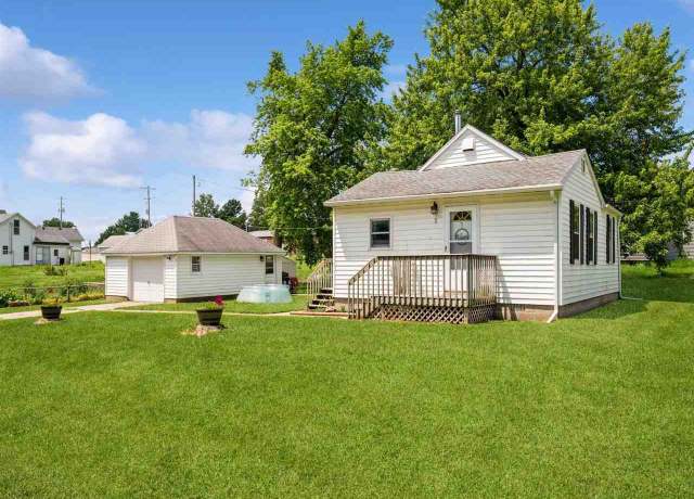 Property at 1 E Jefferson Ave S, Urbana, IA 52345, 2 beds, 1 bath