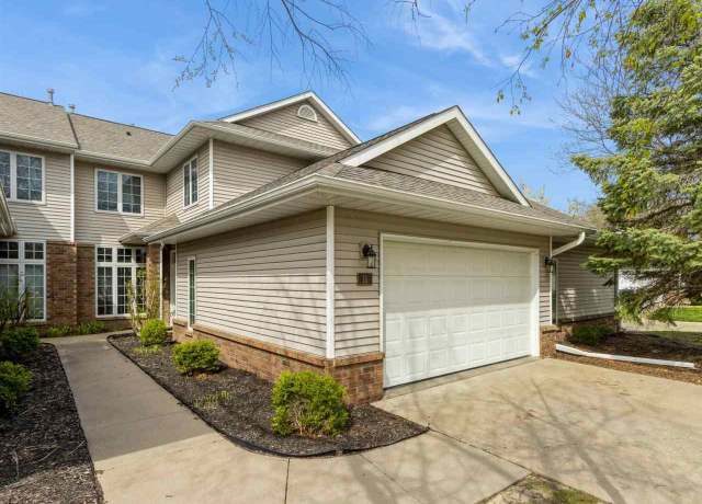 Property at 13 Pentire Cir, Iowa City, IA 52245, 3 beds, 2.5 baths