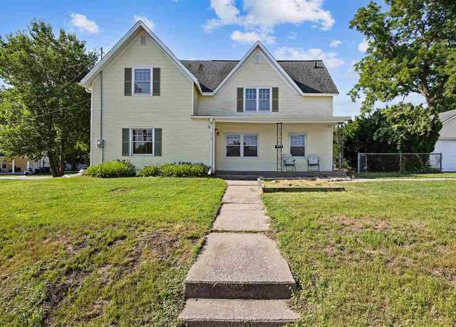 Property at 219 Myrtle Ave, IA 52246, 3 beds, 2 baths