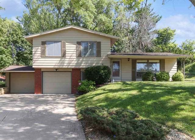 Property at 4 Bangor Cir, Iowa City, IA 52246, 3 beds, 2 baths