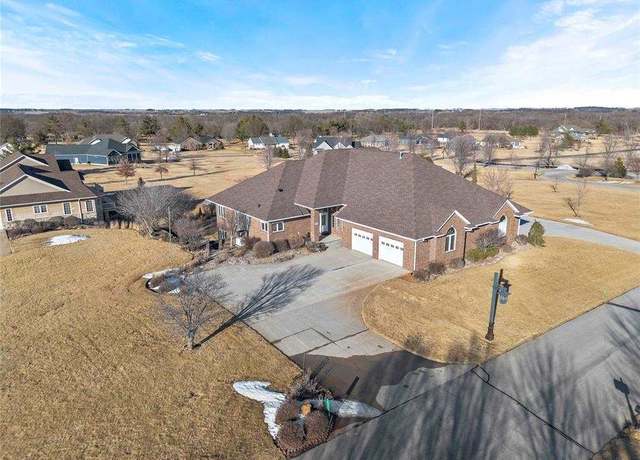 Property at 1771 Golf Course Blvd Unit 20B, Independence, IA 50644, 3 beds, 2.5 baths