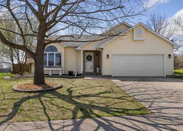 Property at 2145 Palmer Cir, Iowa City, IA 52240, 4 beds, 3 baths