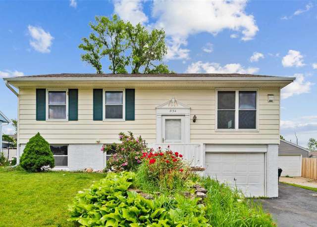 Property at 3134 Bayberry Dr, Cedar Rapids, IA 52404, 4 beds, 1.5 baths