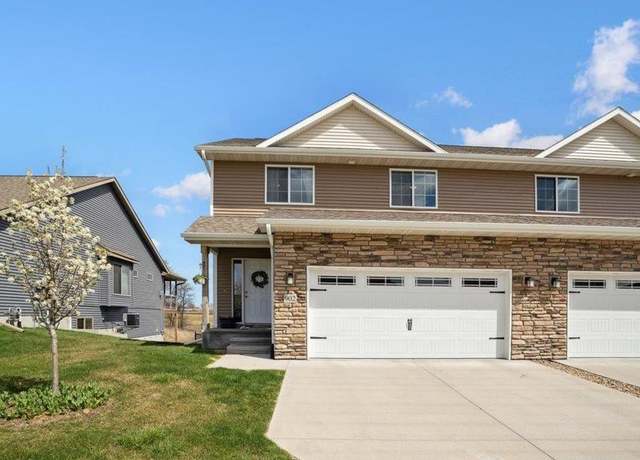 Property at 902 Creekside Dr, Tiffin, IA 52340, 4 beds, 3.5 baths
