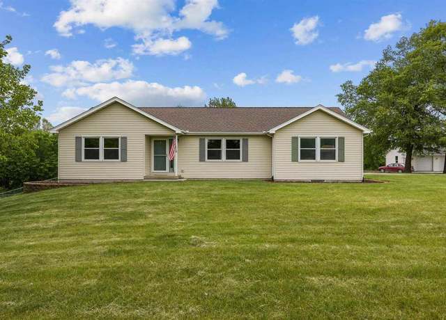 Property at 2957 170th St, South Amana, IA 52334, 4 beds, 3 baths