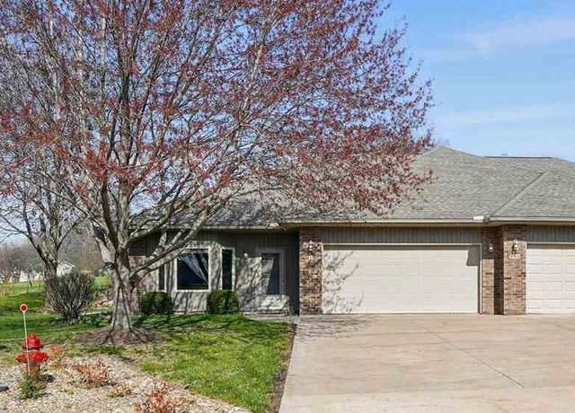 Property at 980 Applewood Ct #1, Coralville, IA 52241, 2 beds, 2 baths