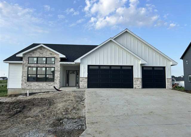 Property at 230 Howard Ave NW, Swisher, IA 52388, 5 beds, 3.5 baths