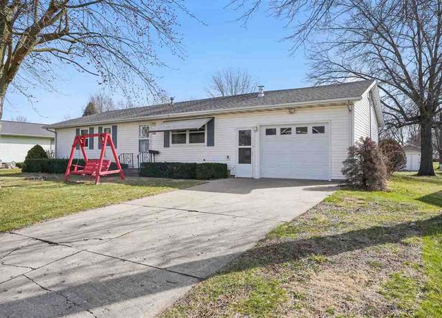 Property at 1406 N 4th Ave, Washington, IA 52353, 3 beds, 2 baths
