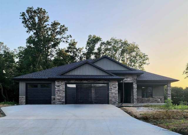 Property at 707 Owen Ct, Tiffin, IA 52340, 5 beds, 3 baths