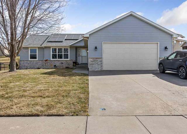Property at 552 Doe Ave, Tiffin, IA 52340, 5 beds, 3 baths