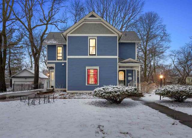 Property at 725 S Summit St, Iowa City, IA 52240, 4 beds, 3 baths