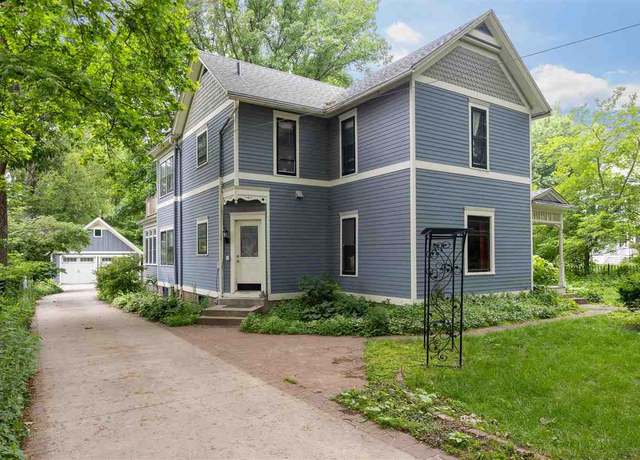 Property at 725 S Summit St, Iowa City, IA 52240, 4 beds, 3 baths