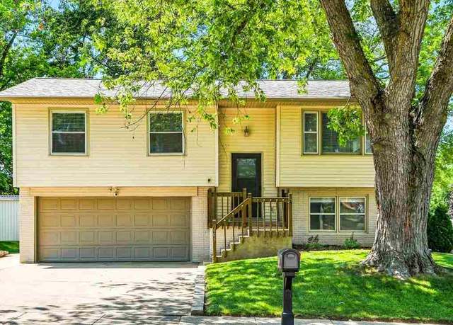 Property at 605 Wheaton Rd, Iowa City, IA 52246, 3 beds, 2 baths