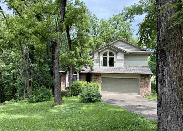 Property at 24 Samuel Dr, Iowa City, IA 52245, 6 beds, 4 baths