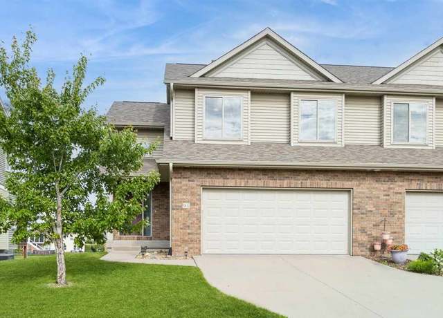 Property at 90 S Park Ridge Rd, North Liberty, IA 52317, 3 beds, 3.5 baths