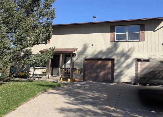 Property at 415/417 Heritage Pl, North Liberty, IA 52317, 2 baths