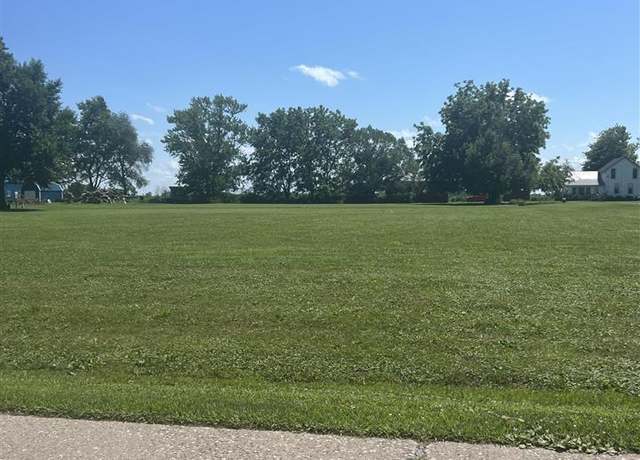Property at 000 Burlington St, Columbus Cityname, IA 52737