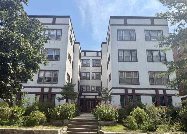 Property at 228 S Summit St Unit B-1, Iowa City, IA 52240, 1 bed, 1 bath